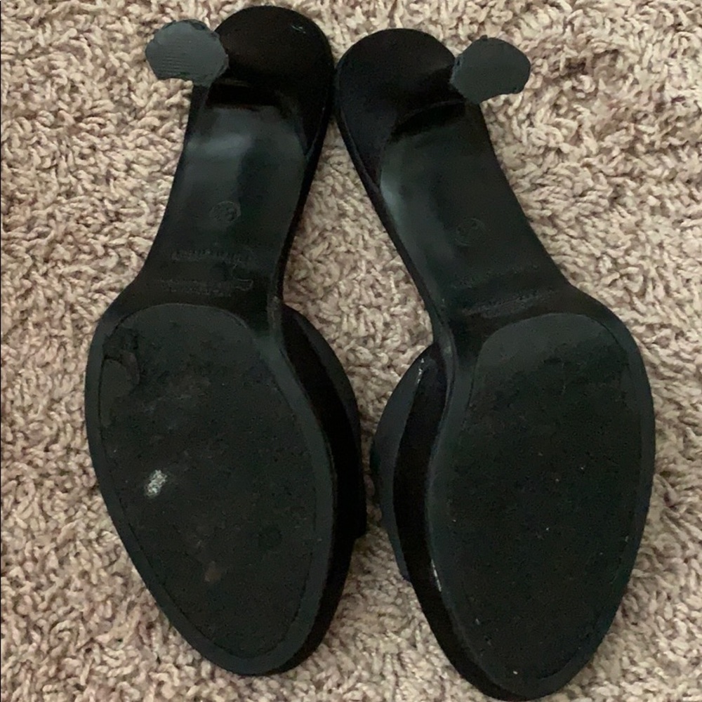 Black Heels - Picture 4 of 5